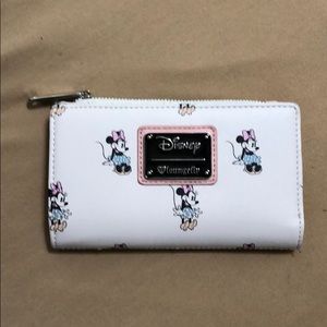Disney loungefly Minnie Mouse bi fold wallet